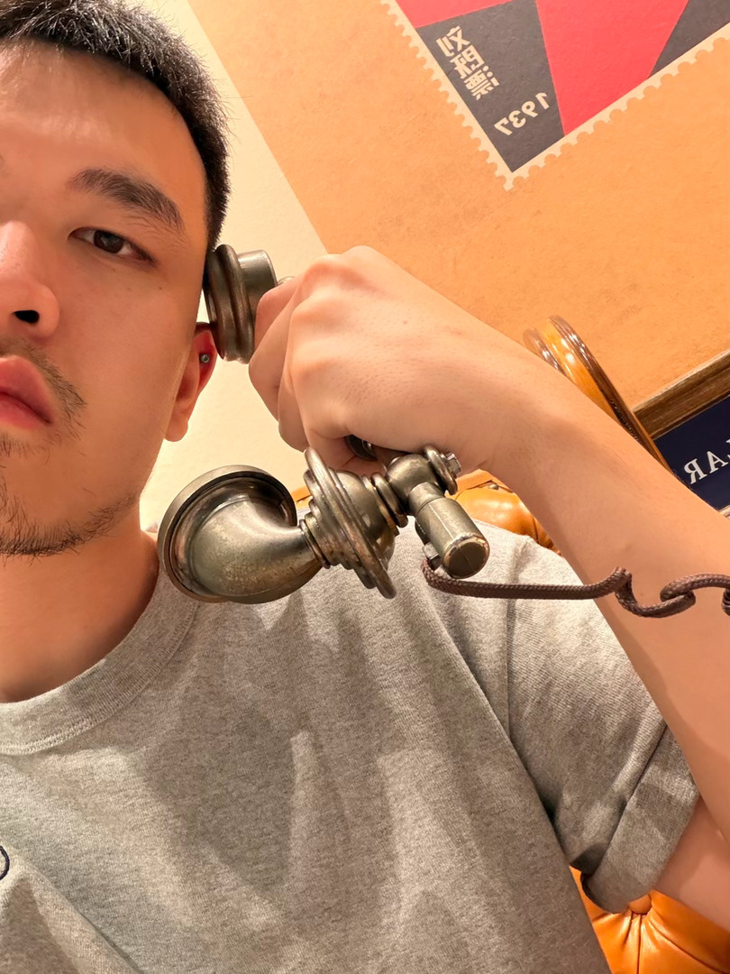 抱歉老泰勒现在不能来电话 