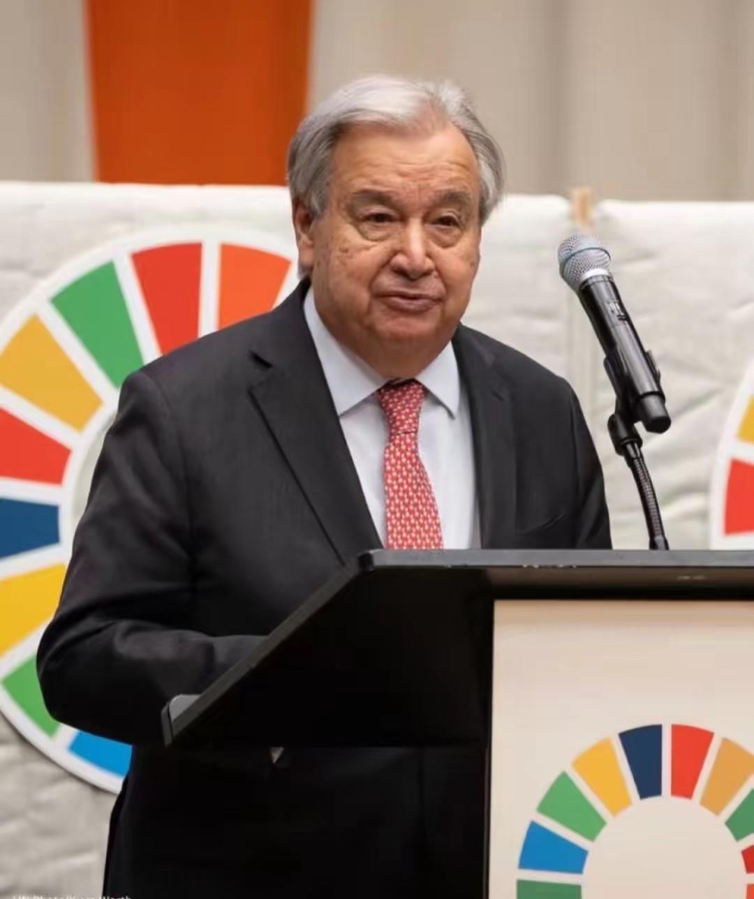 真是离谱到让人发笑！光天化日动用军队抓在任总统，这么颠覆秩序的事，联合国憋了半天