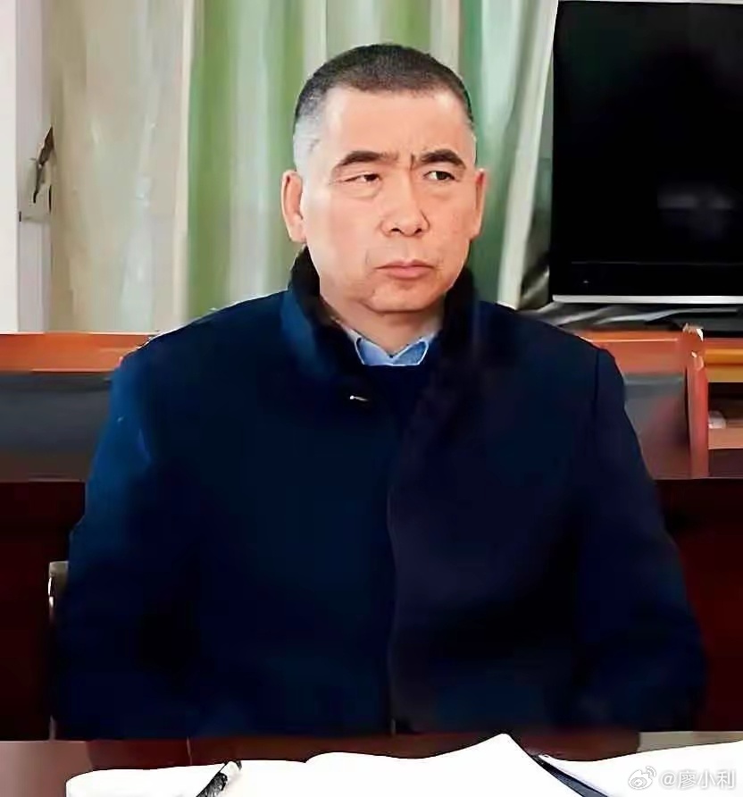 县委书记亦官亦商做幕后老板国家级贫困县广西桂林恭城县县委书记邓晓强想上马16.5