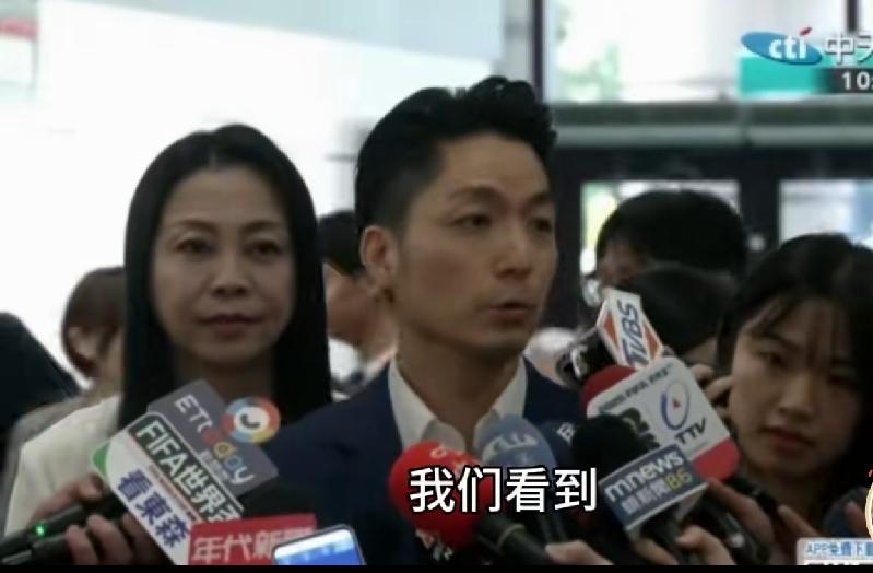 蒋万安怒斥吴铮“没逼你吃”，这么傲慢的话都敢说出口，呼吁民众上街？

民进党发言