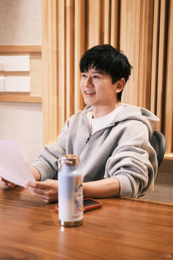 张杰歌迷会为四川一村庄出资修路  张杰和他的星星们太会了！捐建道路还联动当地，助