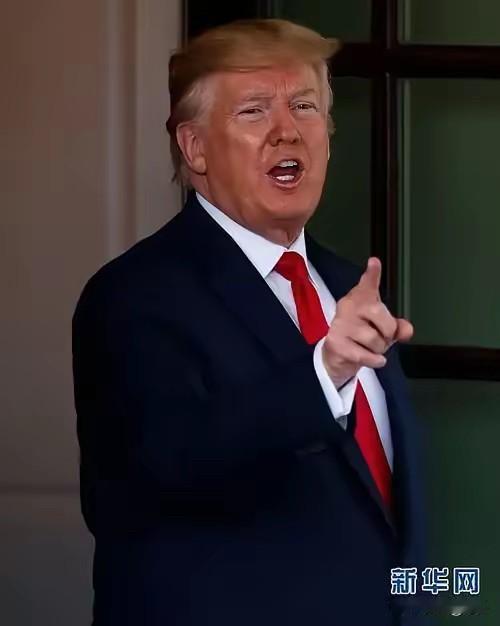 特朗普开窍了，今天他在接受电视采访时说，我们也要像中国一样着眼于长远，与其想着打