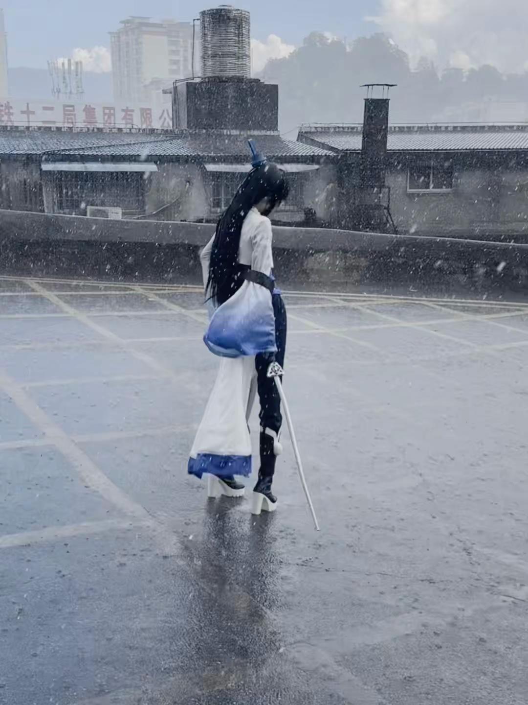 其实雨也没多大 李纤云  台风来了先拍照！