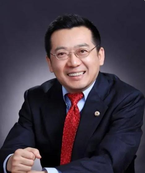 绝不允许他再回中国！2010年，中国科学家潘锦功带着发电玻璃技术，希望帮助祖国发
