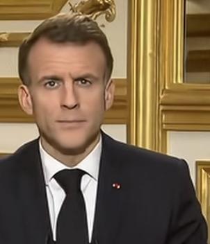 这一段时间法国总统马克龙也够累的，3月8日和伊朗总统佩泽希齐扬通电话，讨论中东地