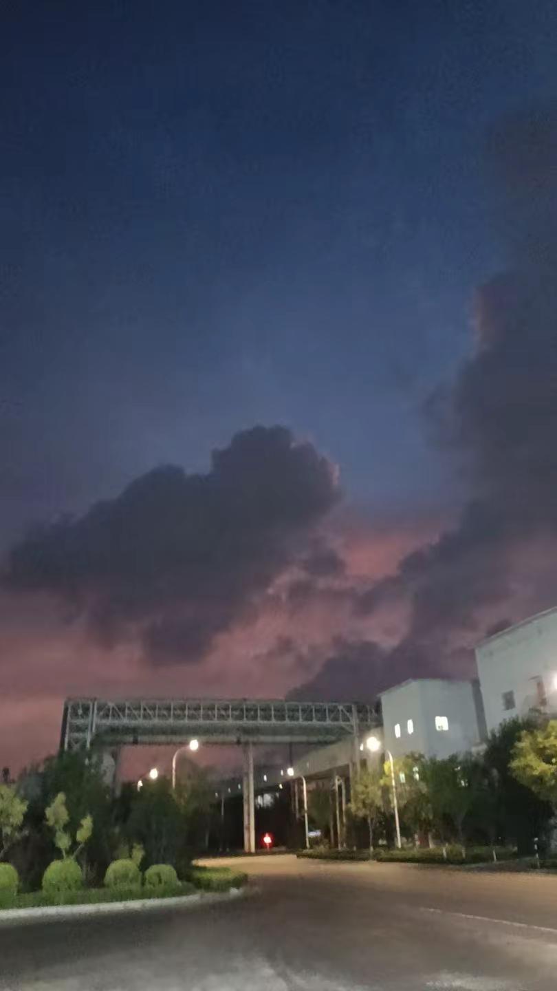 请停止向别人要“被爱”丫头，如果你正在经历“要被爱”的自我怀疑，那么我想告诉你一