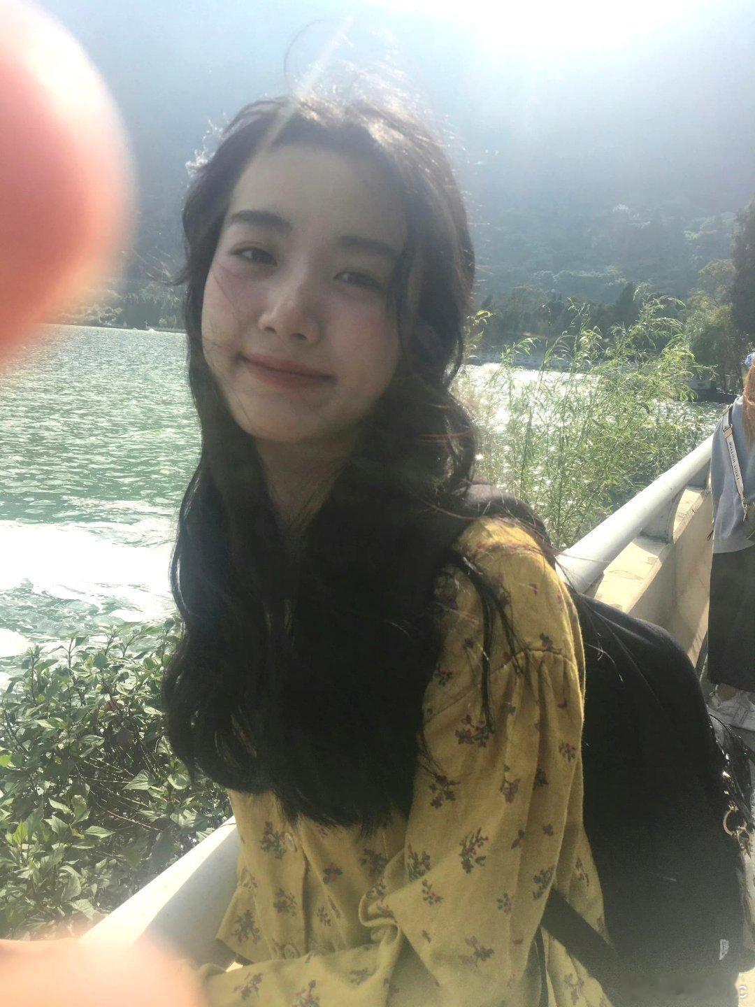 卢昱晓卢昱晓南衣‖卢昱晓何不同舟渡 卢昱晓的南衣，是我见过最美的古装绝色模样