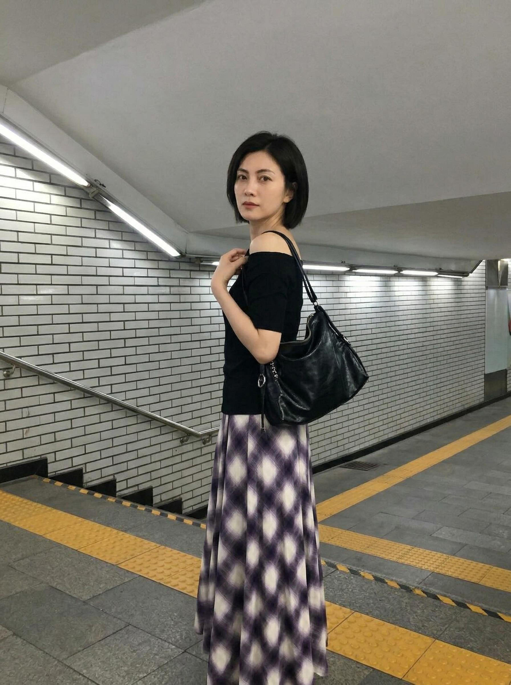 今日份Office lady💼。还是平平淡淡 简简单单适合我啊