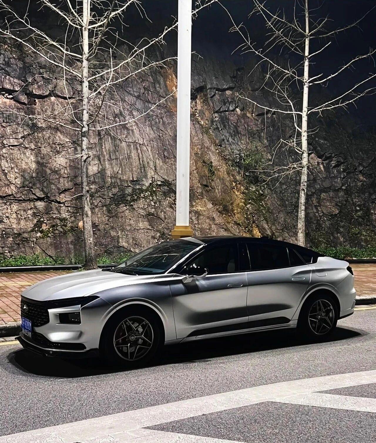 《蒙迪欧：20 万以内的颜值担当》在众多汽车品牌中，蒙迪欧以其独特的魅力在 20