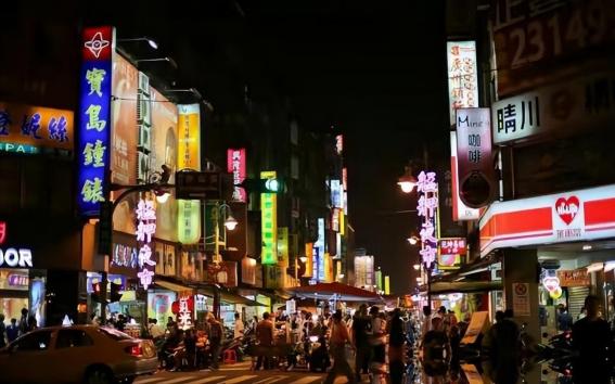 封锁台湾不是“执法”，而是“宣战”！很多人以为我们可以像美国扣船那样，直接扣押运
