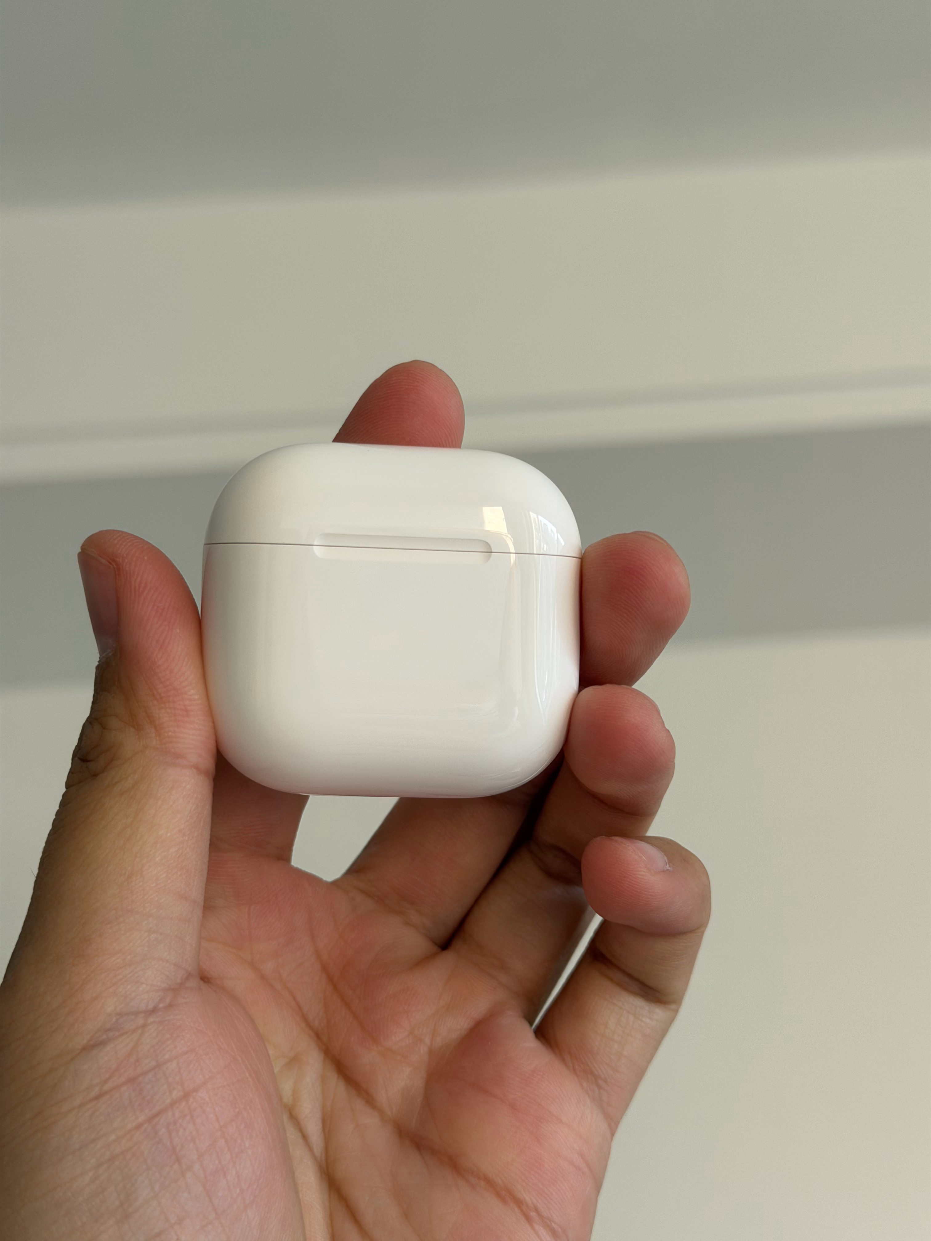 买耳机，欧哥只买AirPods，其他的基本不考虑....有没有跟欧哥一样的[流鼻