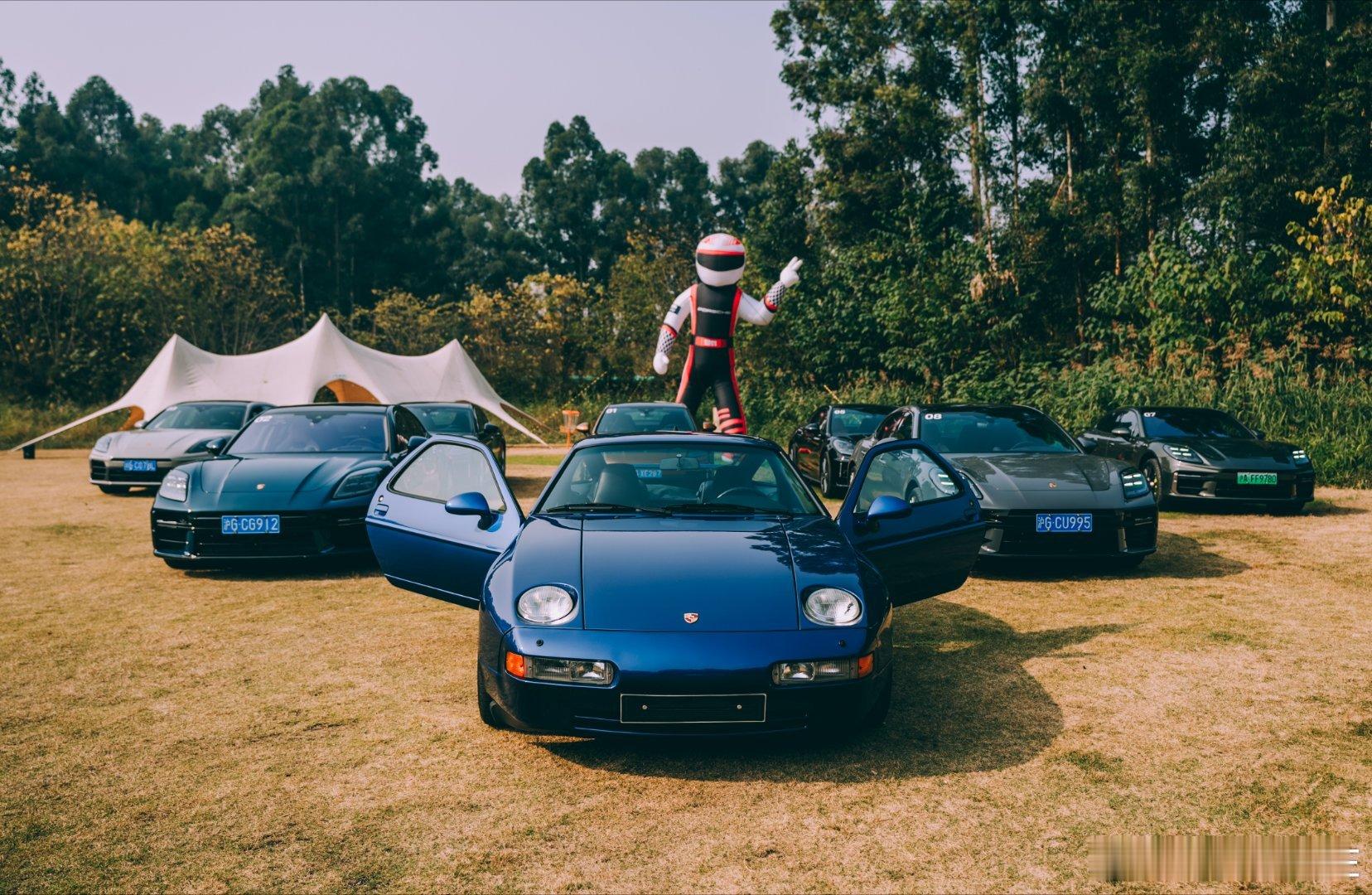 保时捷928GTS，作为Panamera的前身5.4L V8 前置布局 1977