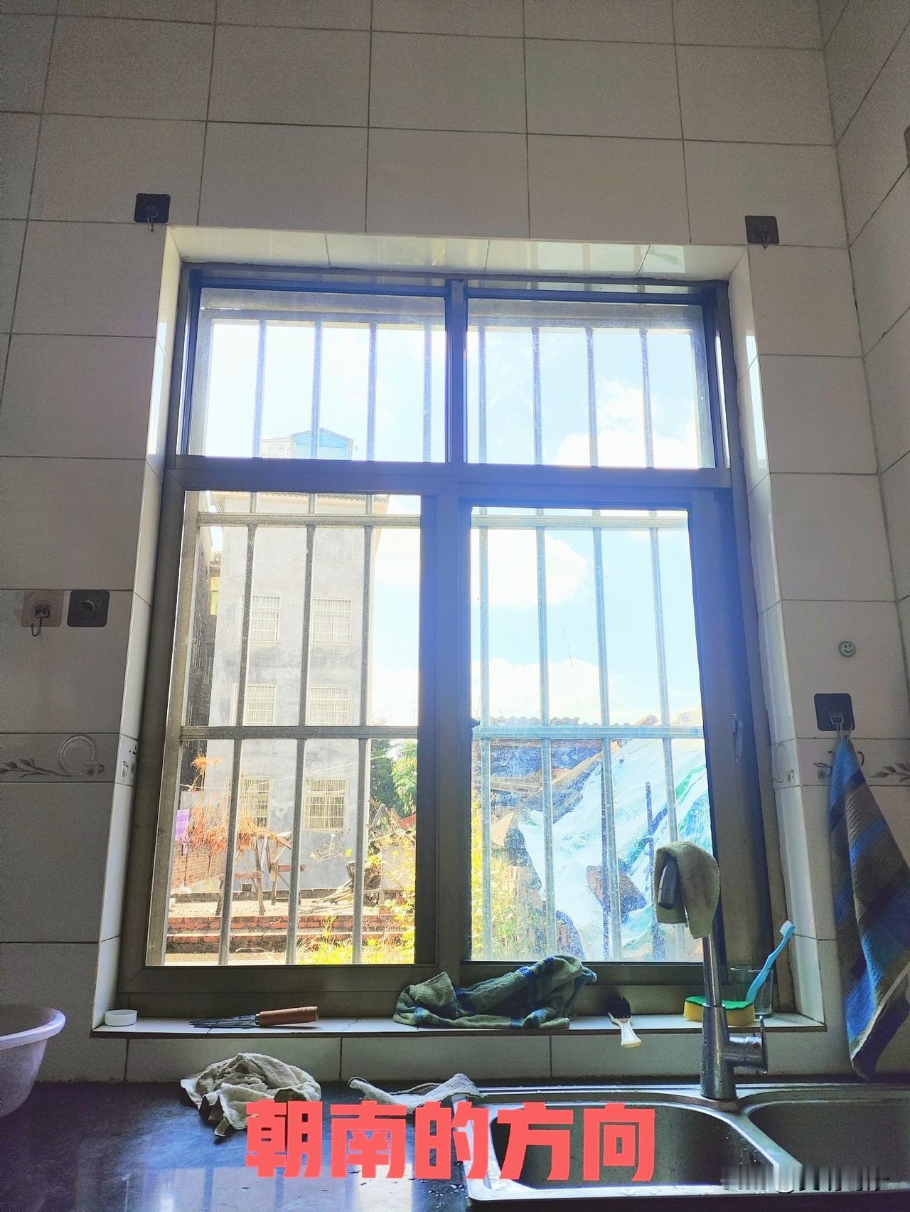 在云南红河州弥勒市租了一套月租350元的房子，10天过去了，和预料的一样，果然十