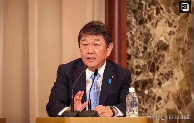 菲律宾马尼拉，日本外相正在焦虑等待“会面”机会！不过大概率是“一场空”！
 中国