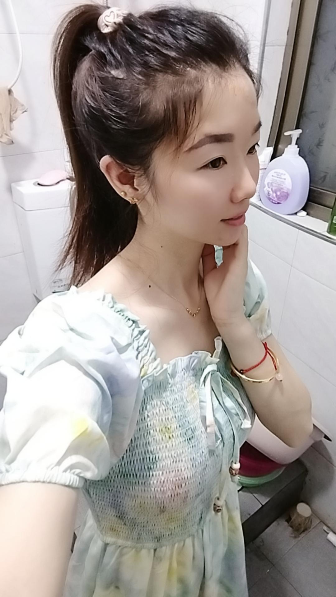 对自己好点吧!人生很短，如果笑能让你释怀，那就开怀大笑，如果哭能解压...