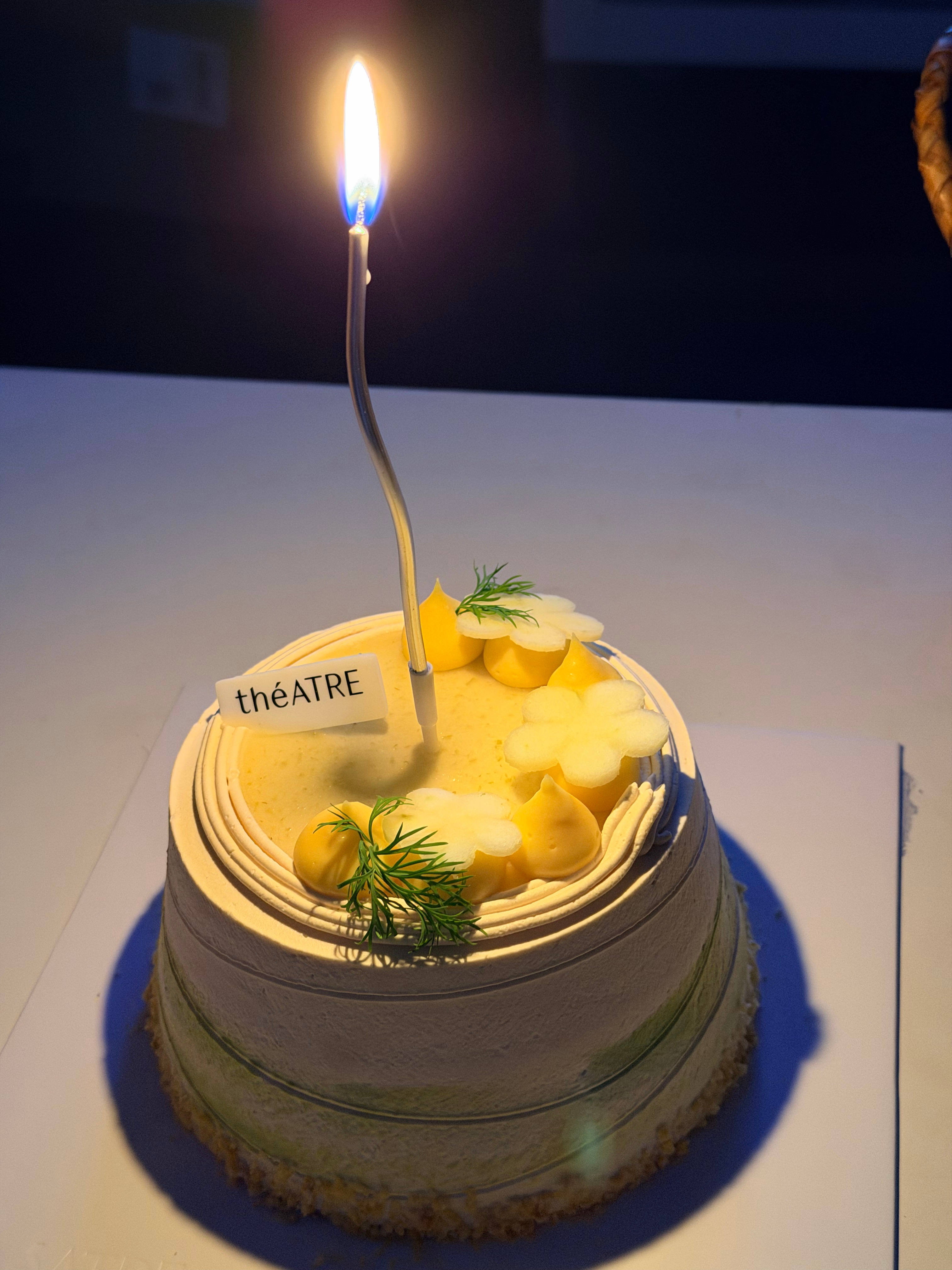 一定是很难忘的一个生日了。 