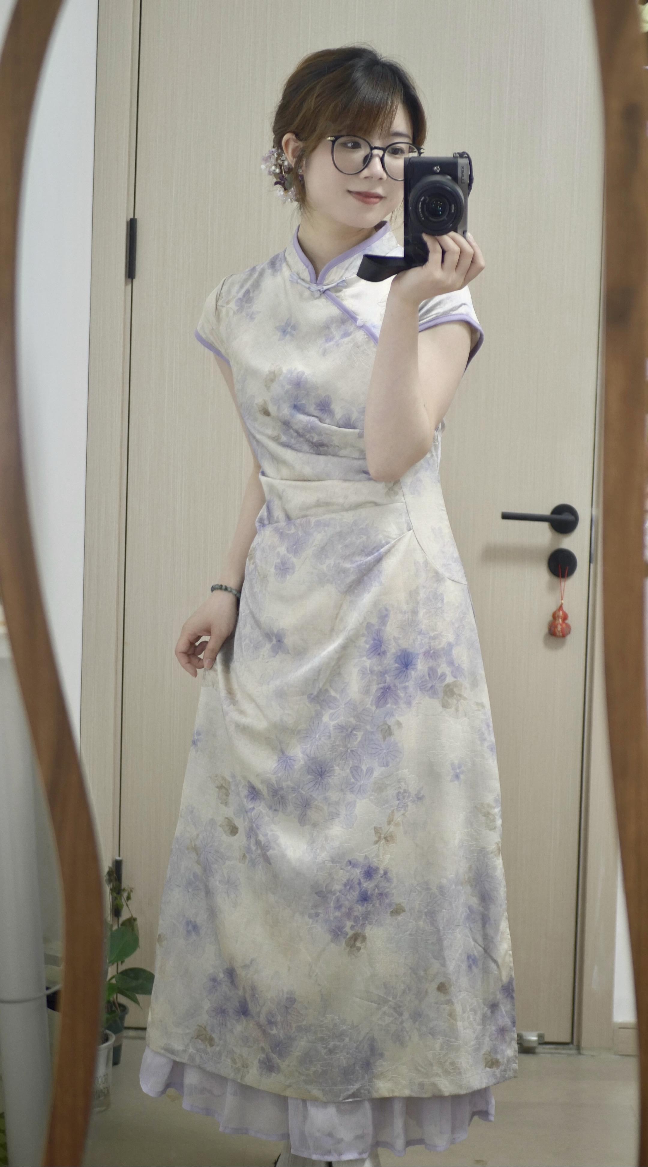 做一个香芋紫的梦。𖧷‧₊˚  💡✩  🦄⋆ ♡̷ 这条裙子像一个...