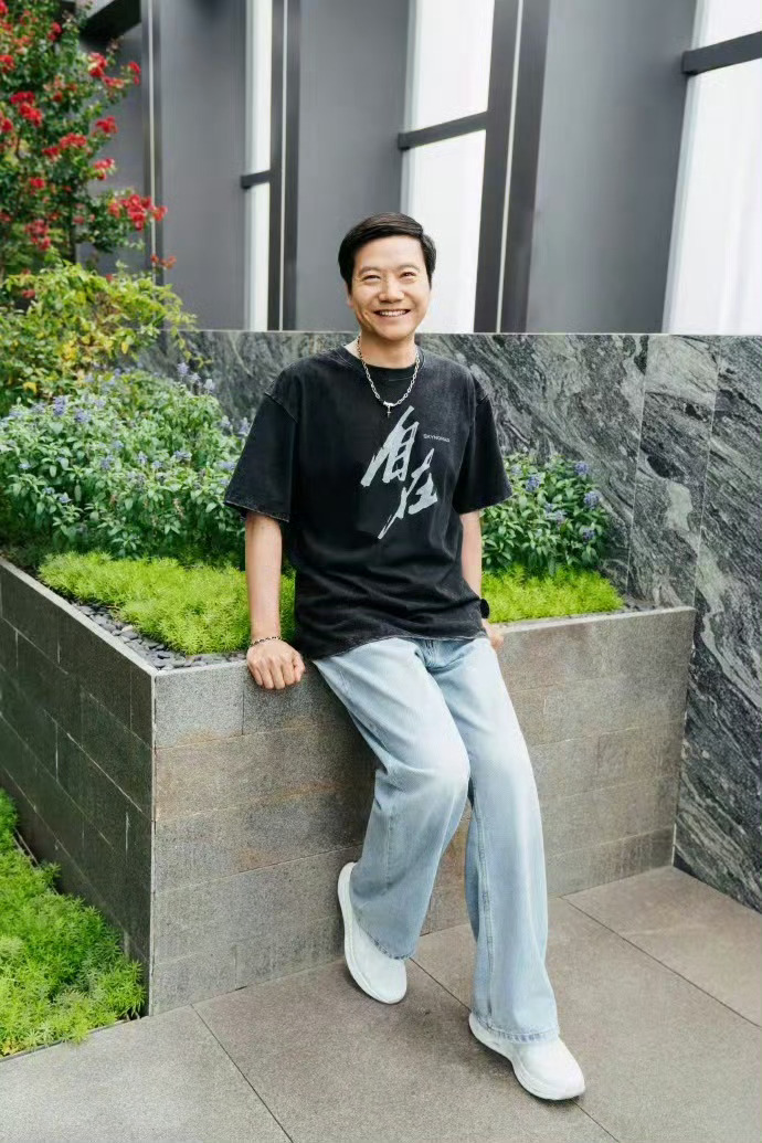 雷军同款项链仅售8.8元雷军的项链被人扒出来了，才八块八，有点过于节俭了雷军的新