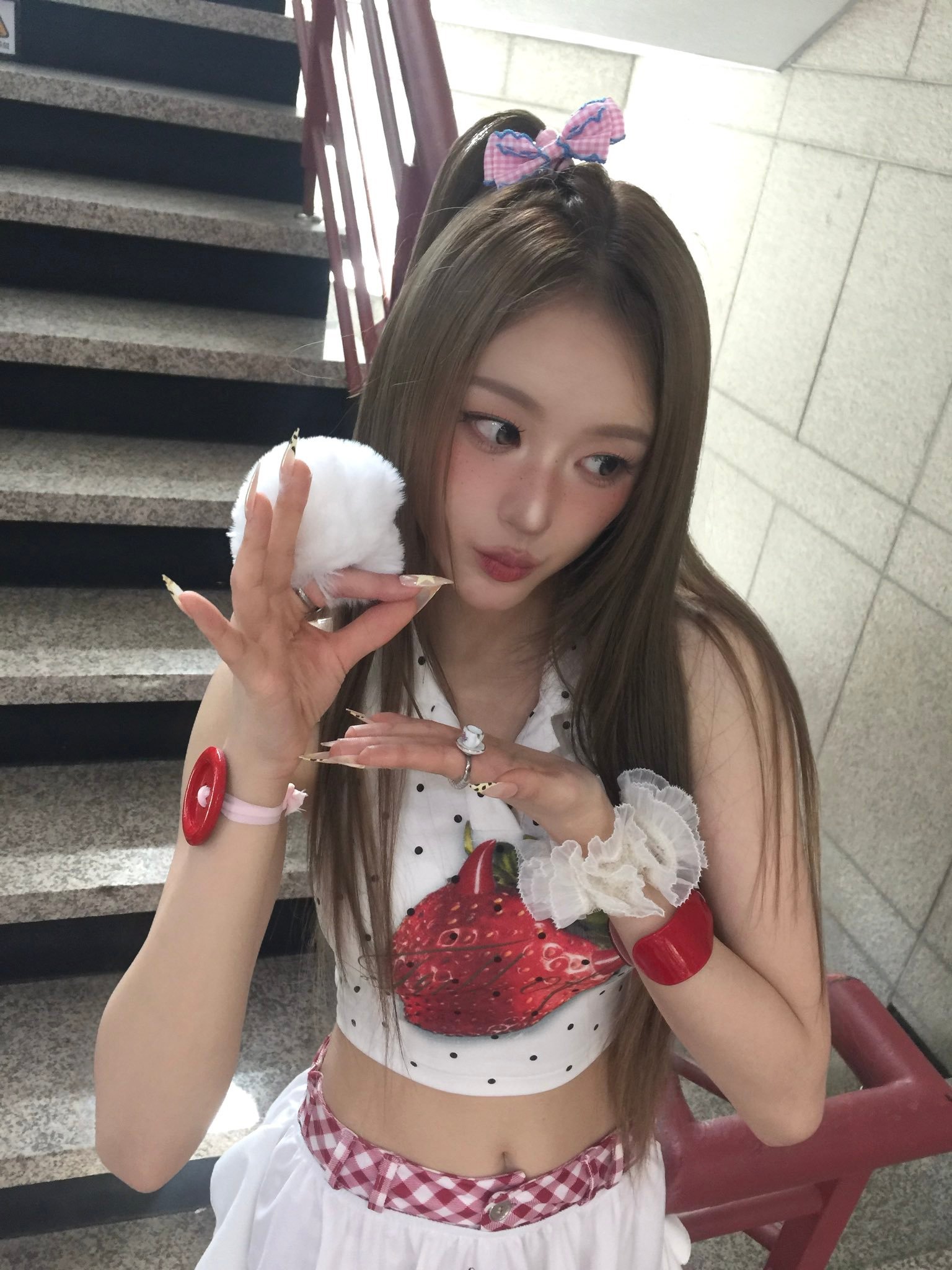 柳尹  🦋柳尹 语言天才 草莓蛋糕 