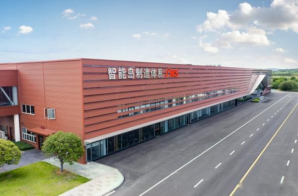 【五菱携手宁德时代共研全新一代城配专业级电池，五菱扬光L首搭亮相】9月24日，高