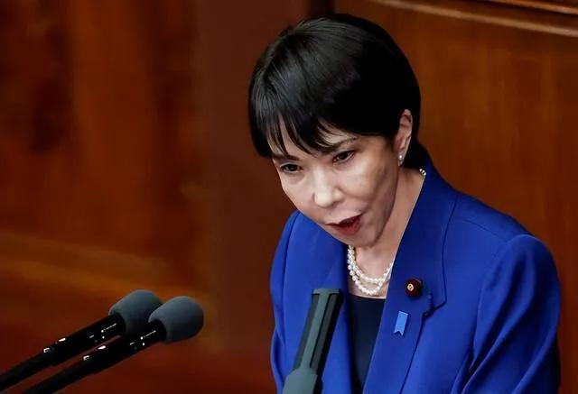 高谈裸释右翼意
​市众犹记蹂华史
​早课本应前车鉴
​苗貌隐显狰狞相