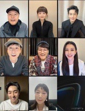 黄晓明妈妈夸赵丽颖黄晓明直播中提到母亲是《小城大事》忠实粉，夸赞剧中的赵丽颖演技