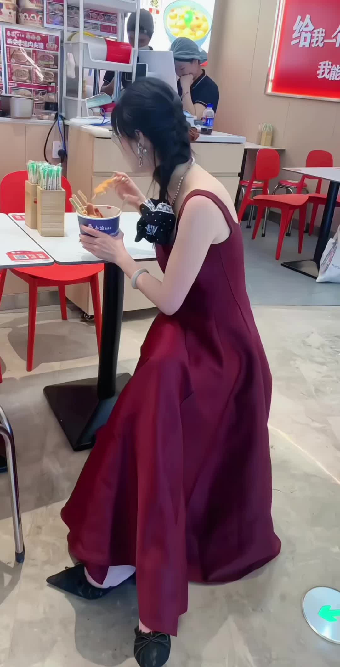 答应我 一个人也要好好吃饭 天天开心 知道吗