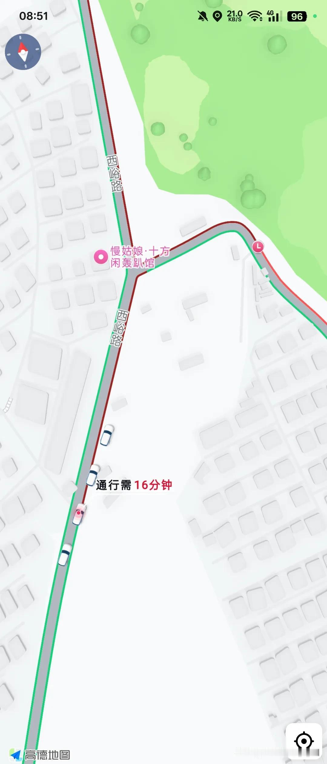 还不到上午9点呢，前往昌平西峪村桃花栈道的车辆就堵得一塌糊涂，跟一锅粥似的。别开