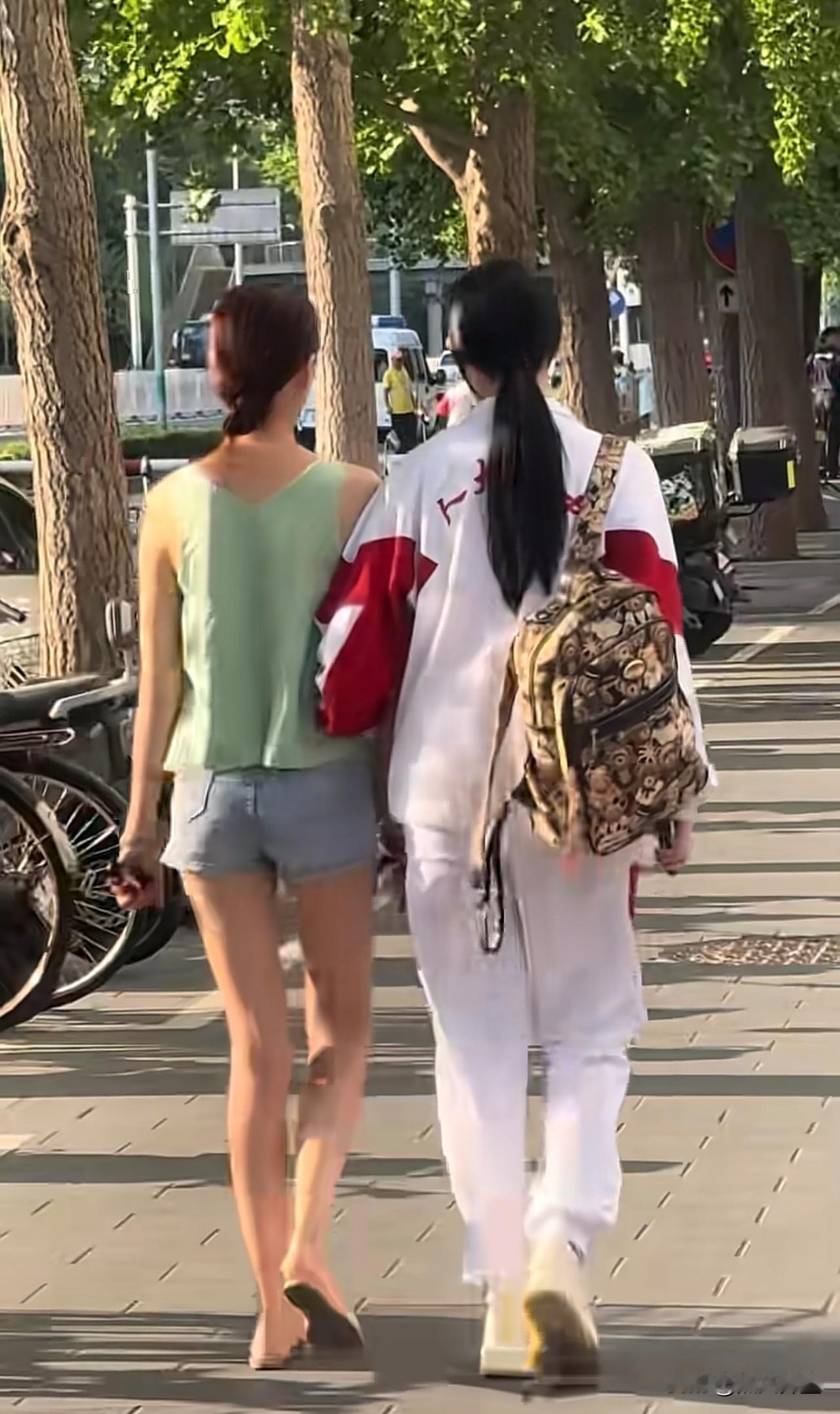 现在知道还不晚：
寒不择衣，贫不择妻，饥不择食，慌不择路：人生大多数的抉择都不是