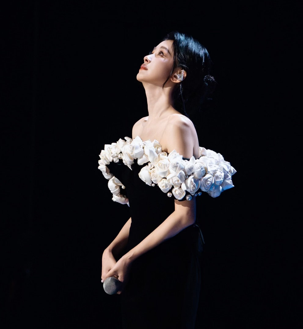 能不能不虐孙怡了 从队长到被迫队长，从失利到再失利。她的乘风路每一步都踩在刀尖上