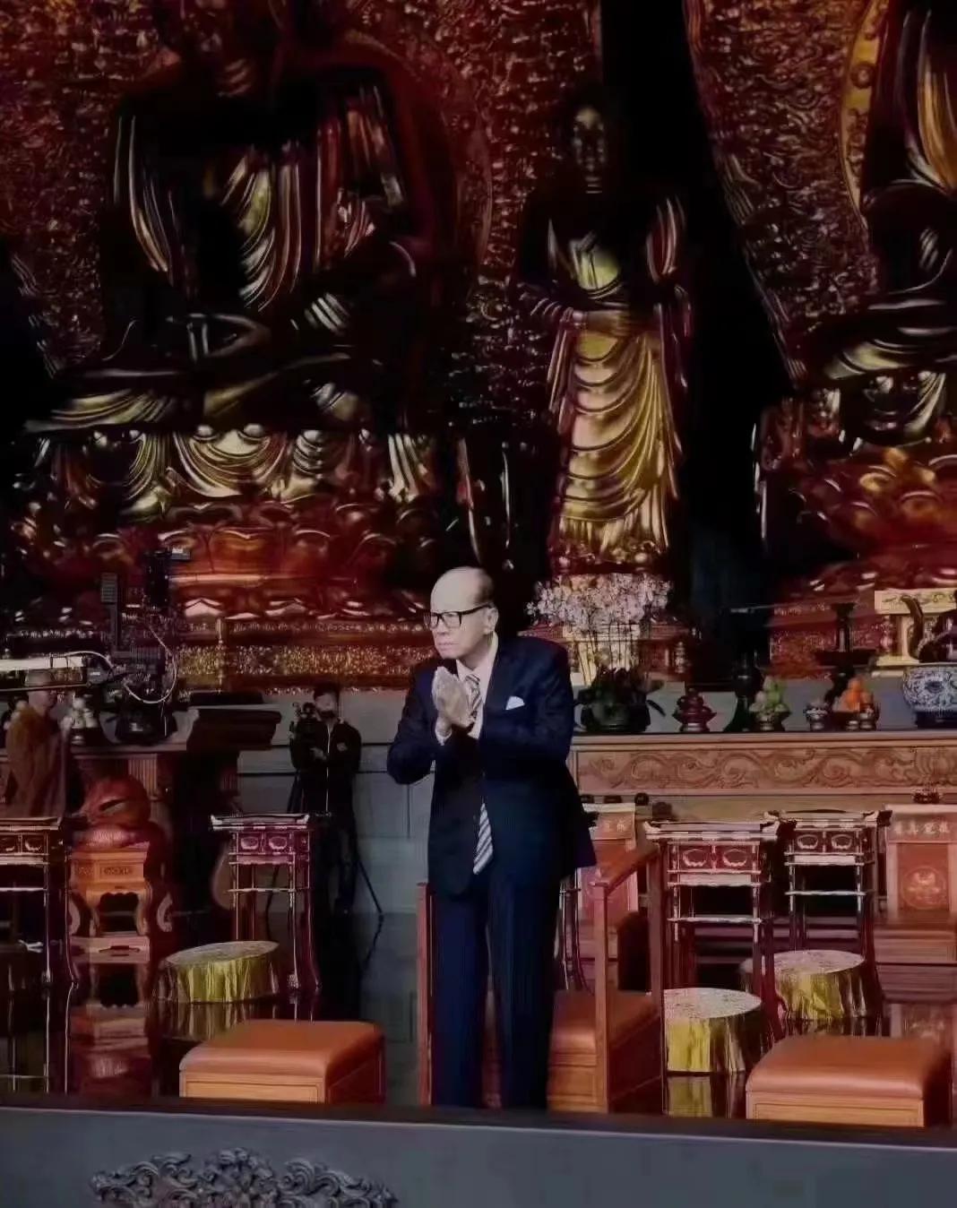 多听穷人说什么-那是他失败的经历
多学富人做什么-那是他致富的秘诀

96岁的李