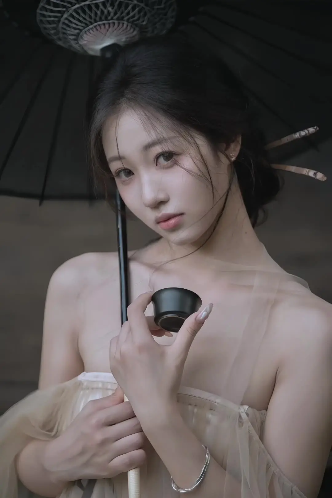 妈妈 我没有那么娇气 我只是在家爱偷懒 但上了社会 大家都说 我比我这...