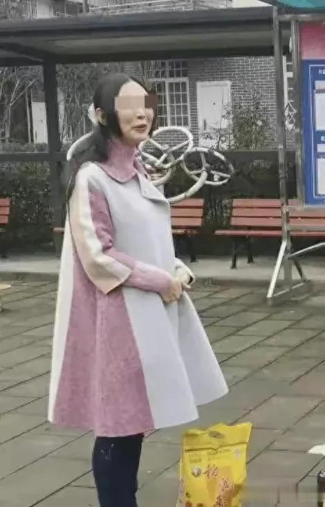 成都，一个姓仙的男孩，产犊完毕。正被老婆压上热搜榜，蹭死人。2022年7月19日