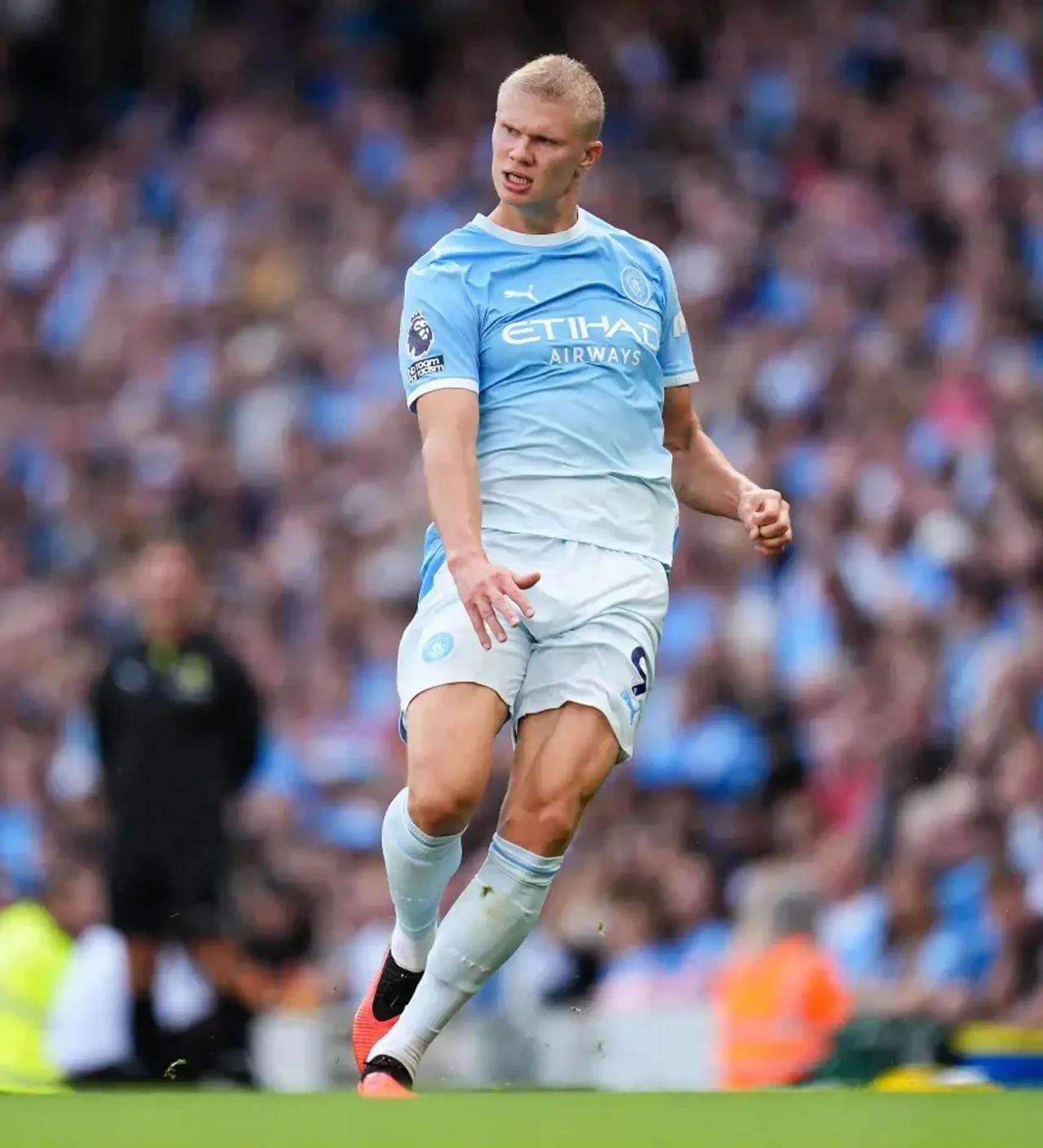 4年英超仅25次越位！哈兰德这数据，比边后卫还离谱
说出来你可能不信，全英超最会