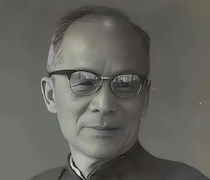 1950年，温州有个叫张嘉仪的书生，受邀去北京当官，可走到半路，他却意识到不妙：