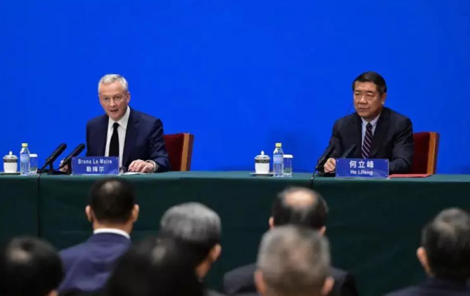 德国的昏睡与法国的清醒

这两天，中法两国在北京举行了高级别财经对话，注意是“财