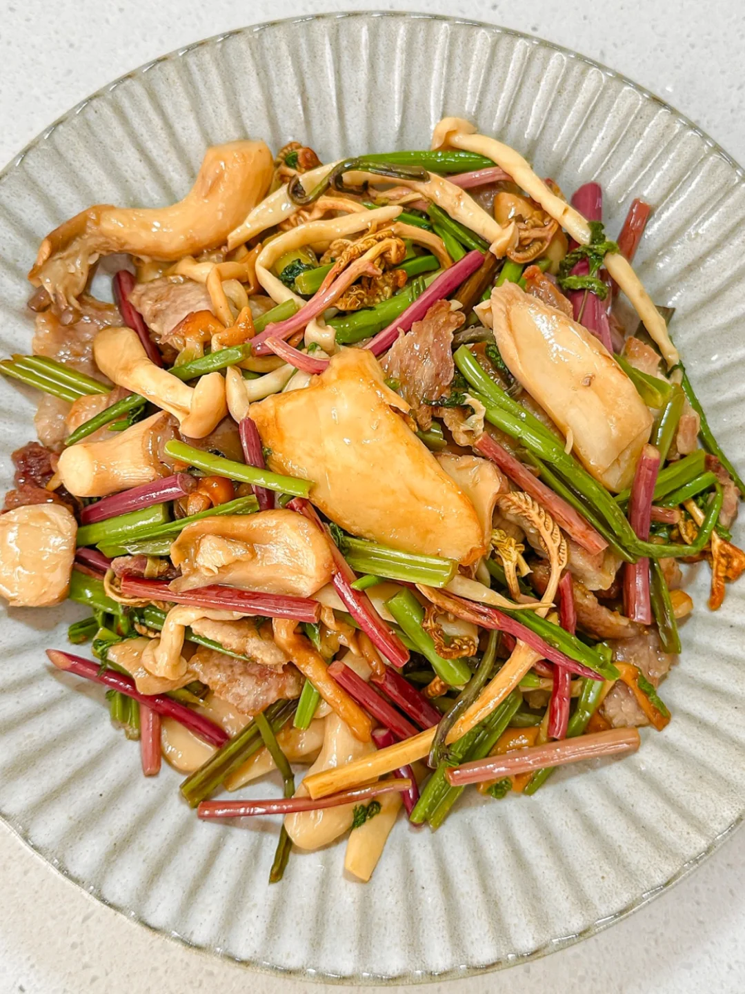 挑战云南人秘方！这锅菌子🍄鲜到邻居砸门