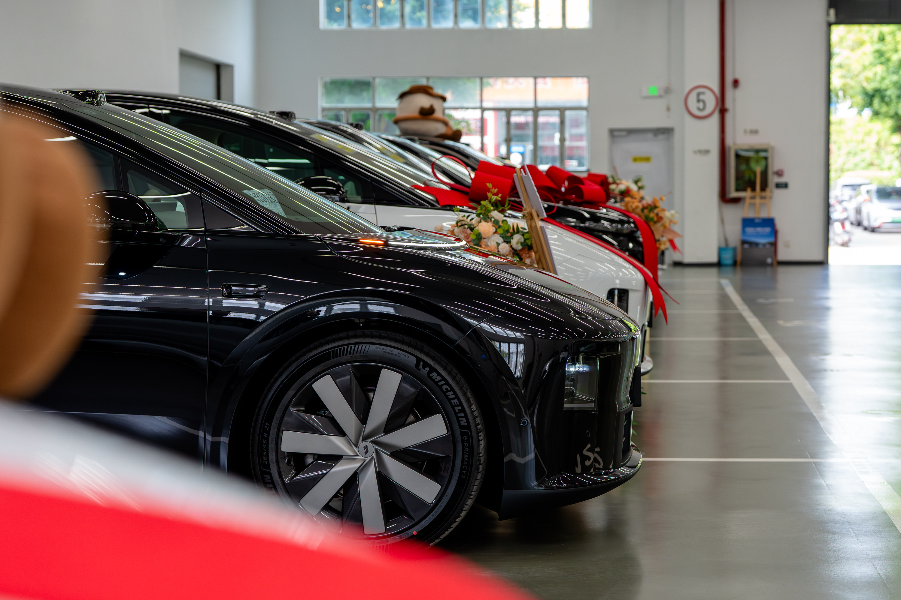 好久没有写提车故事了尤其是今年这个大环境下好消息：等了很久的i6终于提车了坏消息