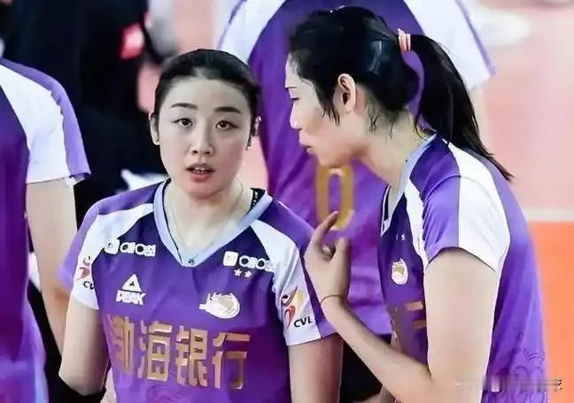 【26-27赛季中国留洋海外女排队员汇总】截止2026年7月2日。
1、朱婷 科