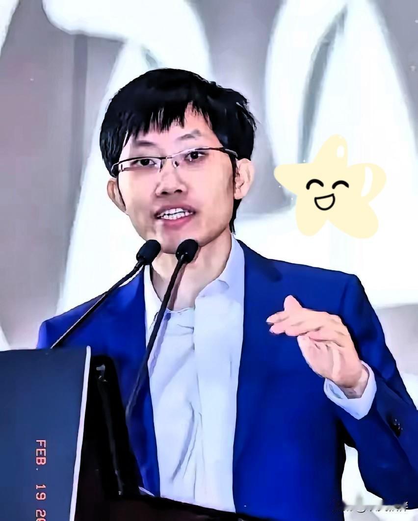 一觉醒来！
中国和全世界都沉默了，万万没想到，梁文锋又一次刷新了世界记录。 ​他