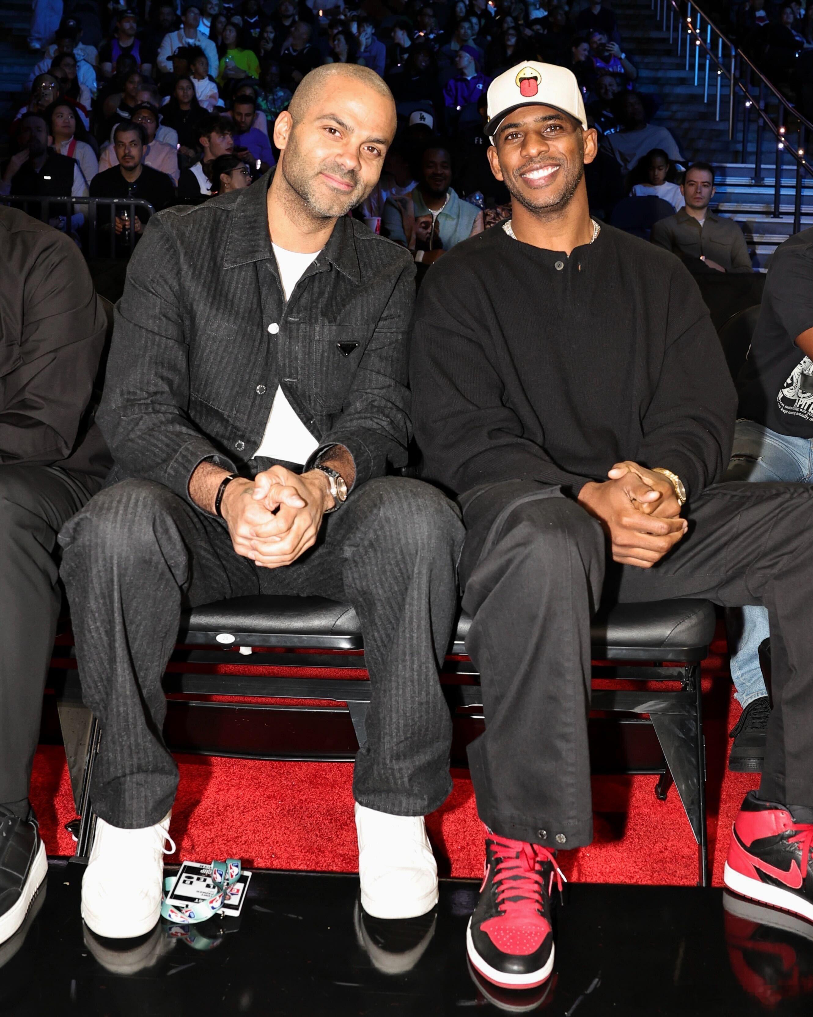 保罗帕克现场观战雷霆马刺 NBA杯场边：TP和CP！ 