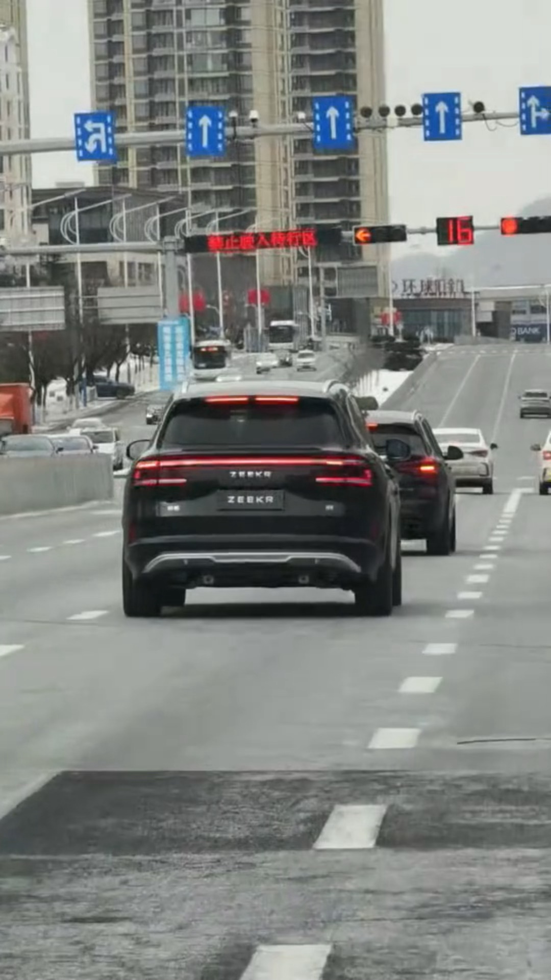 极氪8X应该是在为上市做准备了，9X从申报到发布上市用了52天，8X上市估计需要