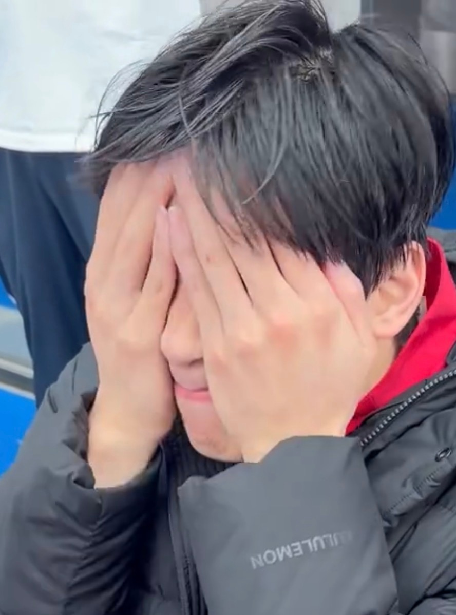 嘴的弧度好可爱哦 