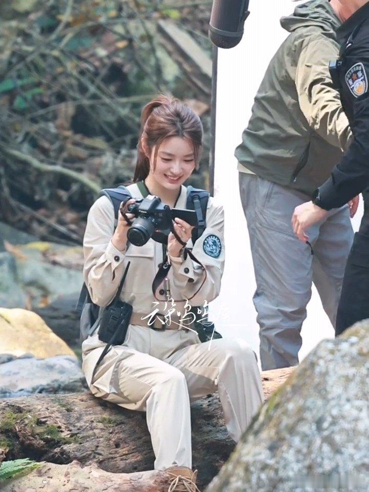 黄景瑜拿蛇吓徐若晗徐若晗被蛇吓了一跳黄Sir补药吓我们若晗哈哈哈哈 