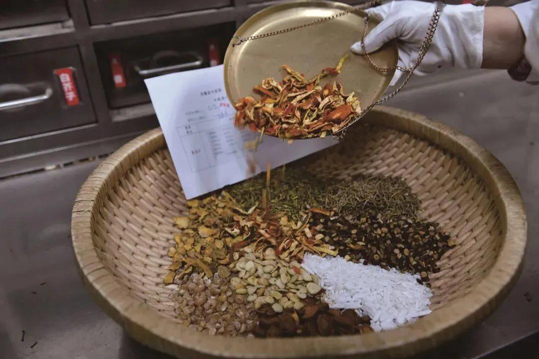 糖尿病效方——只发一次，建议收藏🙏🏻


【辨证论治】胆热熏蒸，耗损津液；脾