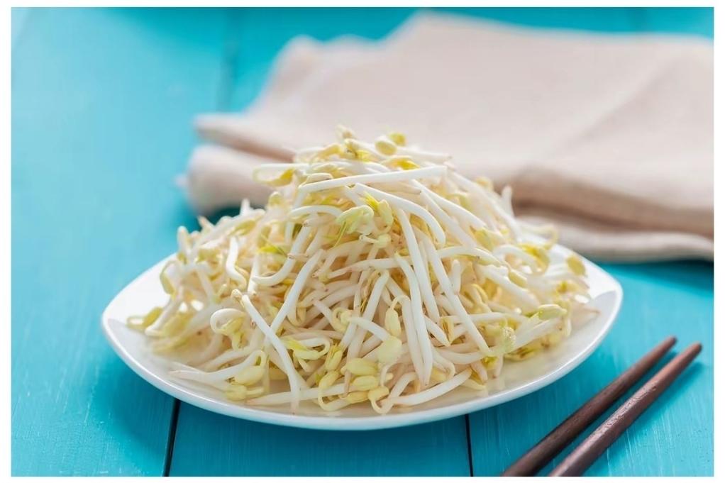 ✨小区路口有一些神头鬼脑的人✨

🐼 最近，我发现我们小区东西南北我出入的必经