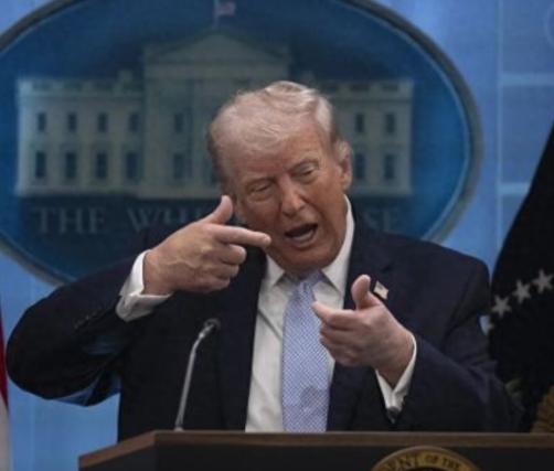 大胆的预测，美国这次脱不了身了。

不是以色列拖着美国不让走，而是大国要把美国按