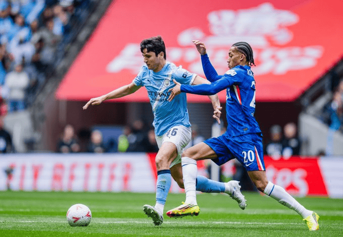 切尔西0-0曼城半场数据：控球率46开，射门2-6，射正0-2