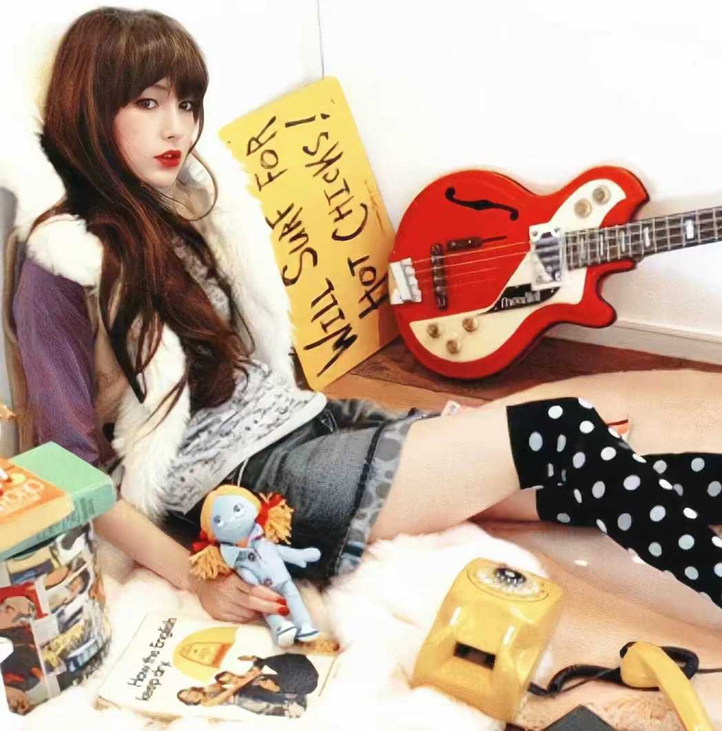 angelababy angelababy 你和快乐一样值得我去奔赴，因为有特别