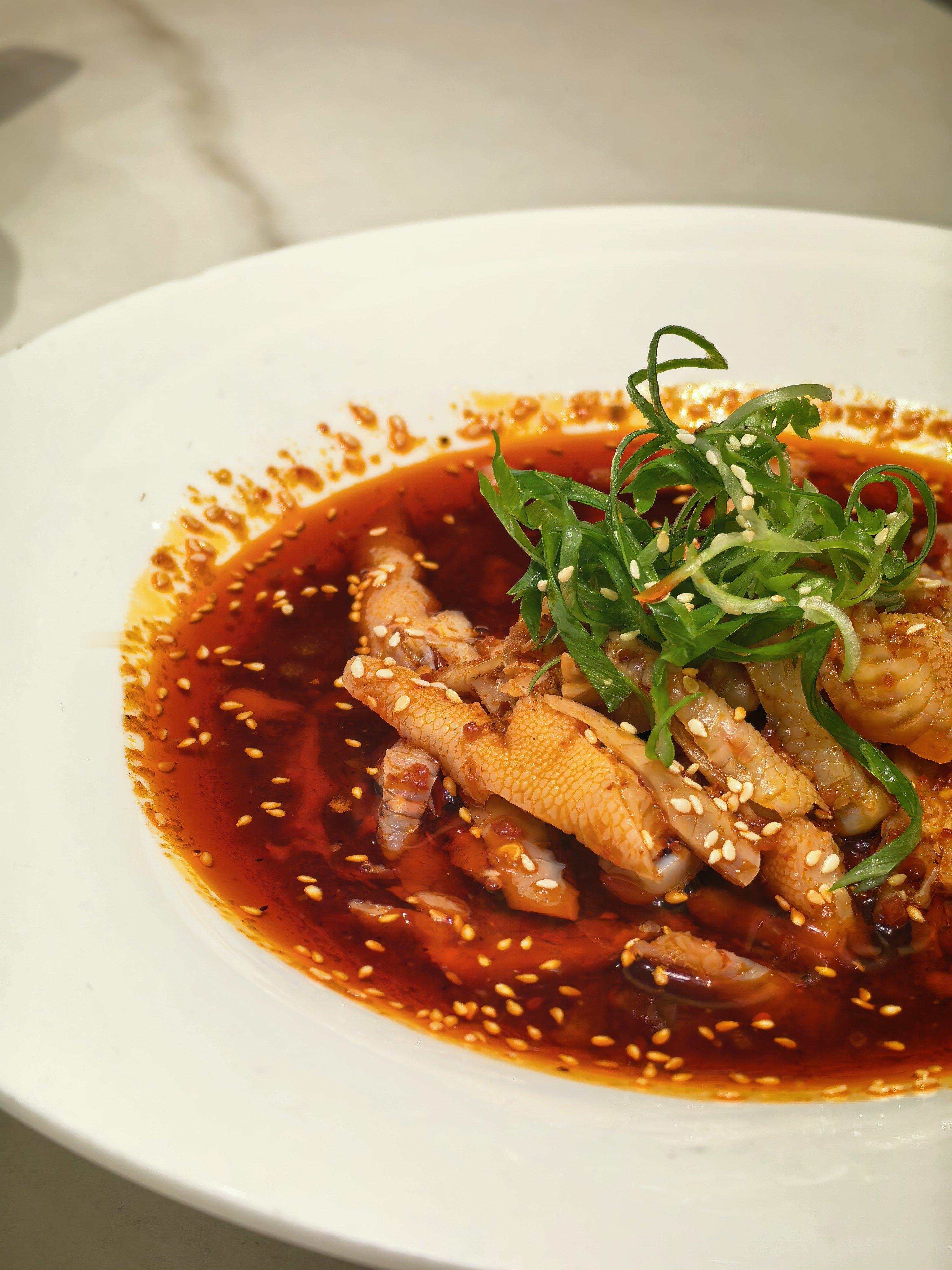 吃了吗您？图是最近用华为Pura X Max.的一些随手拍，这手机比例这么好的同